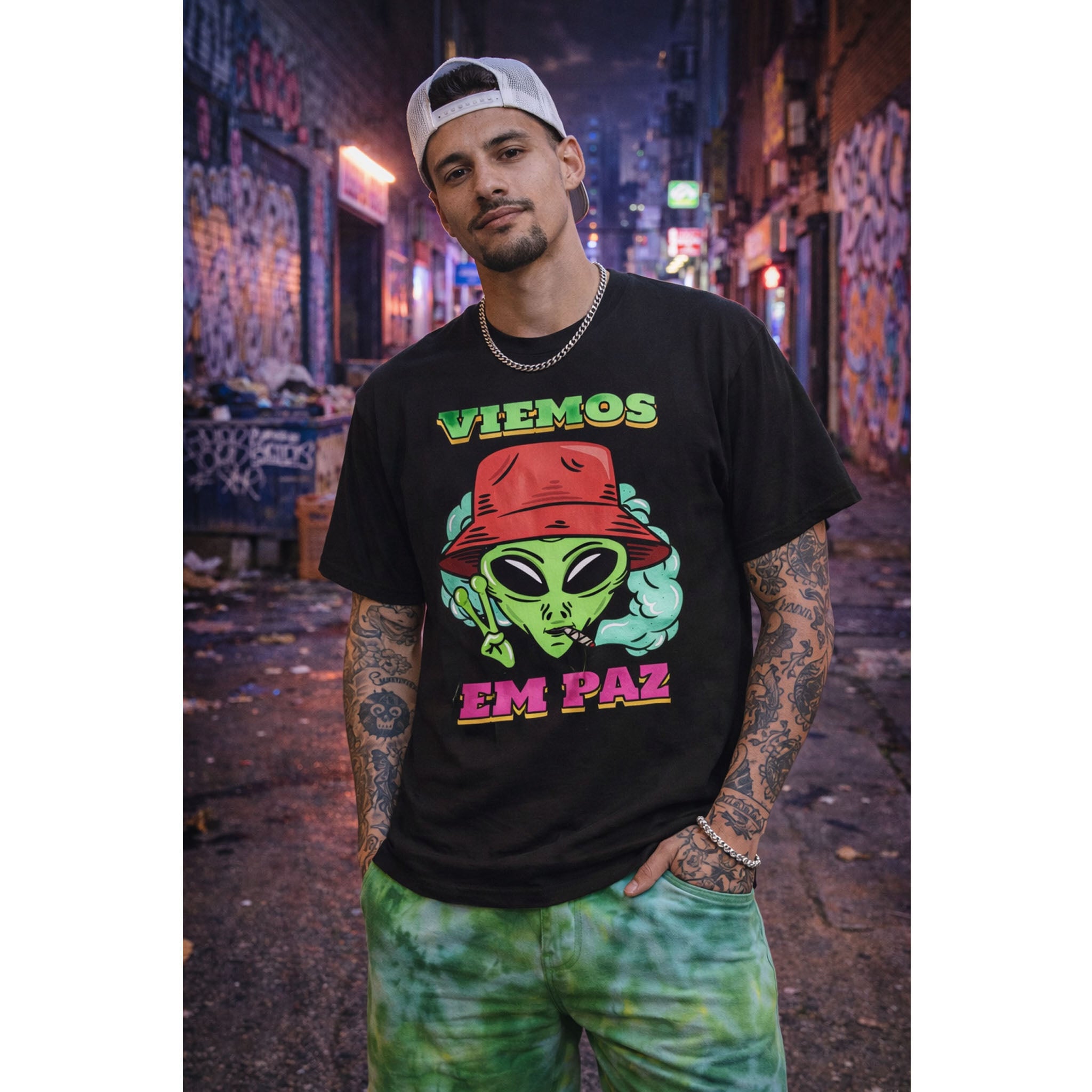 Alien Peace T-Shirt  Viemos Em Paz Retro Graphic Tee